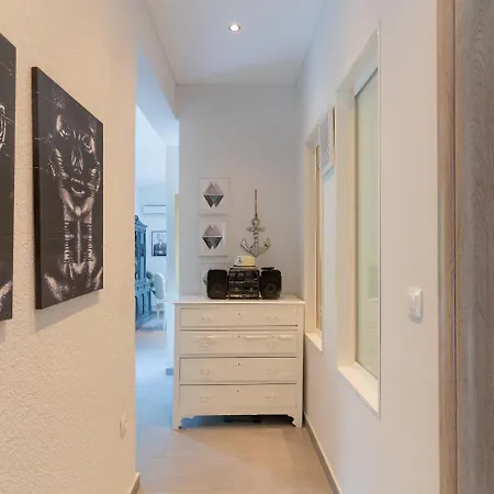 בית נופש Seashell By Halu!